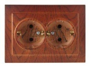 Pistikupesa Touran, komp.| 2x 2P+E 16A Schuko 250VAC, süvis, äärikuga, kirss